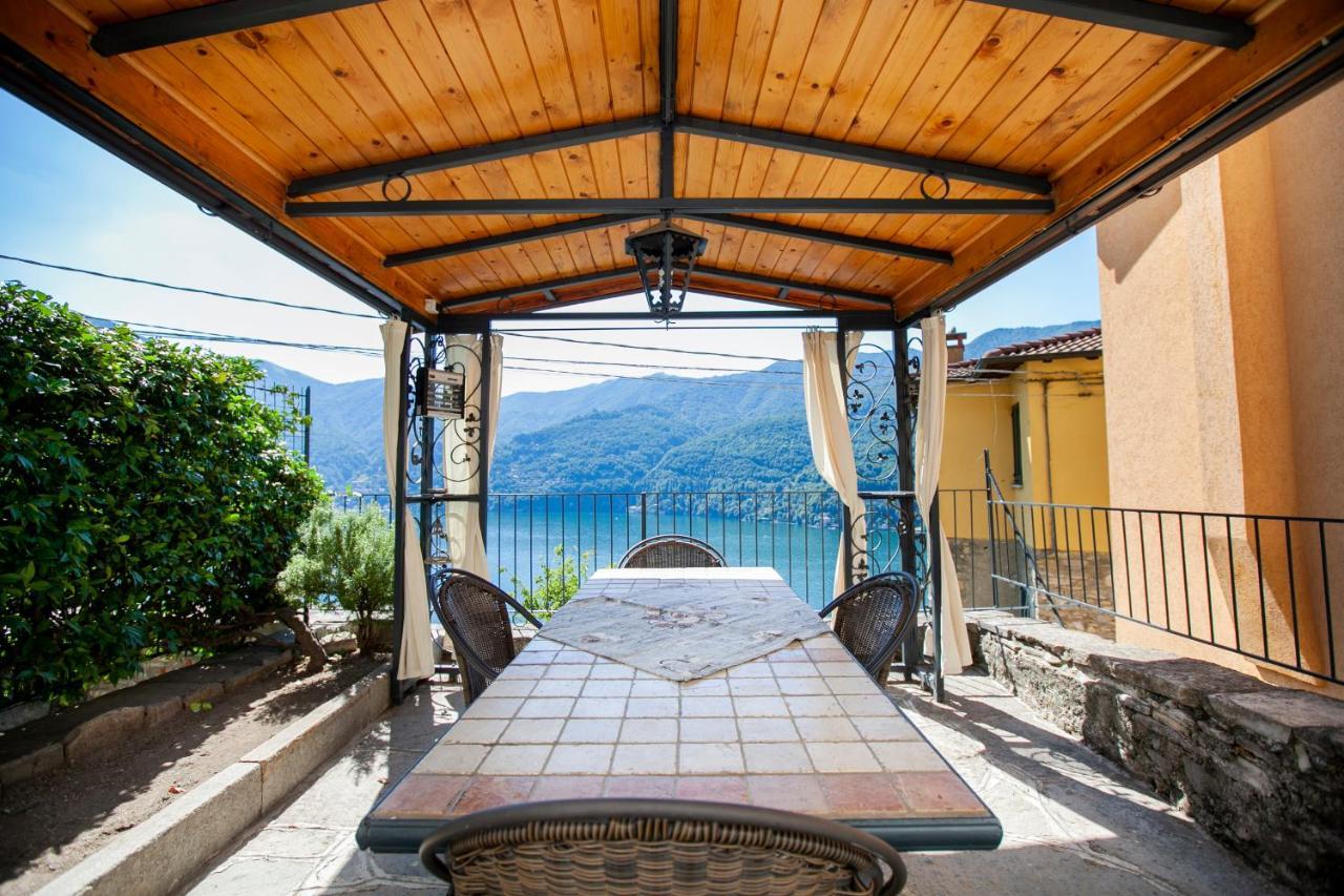 Casa Di Momo Lägenhet Carate Urio Exteriör bild
