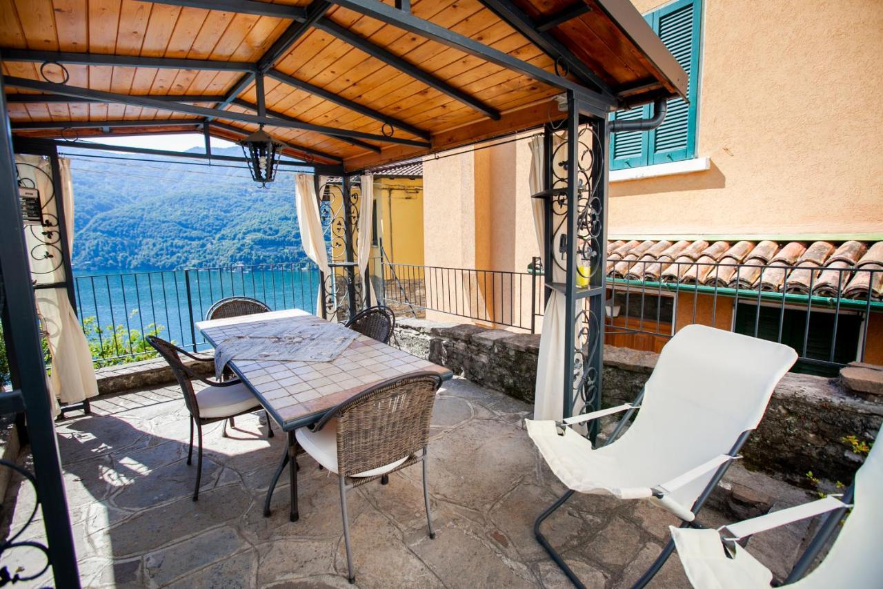 Casa Di Momo Lägenhet Carate Urio Exteriör bild