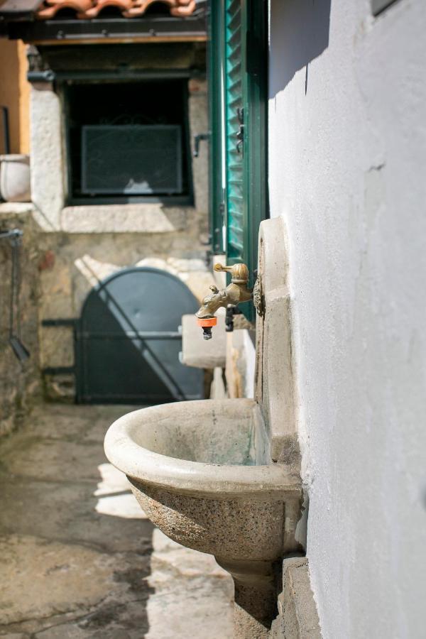 Casa Di Momo Lägenhet Carate Urio Exteriör bild