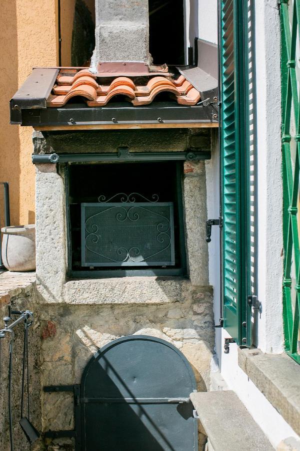 Casa Di Momo Lägenhet Carate Urio Exteriör bild