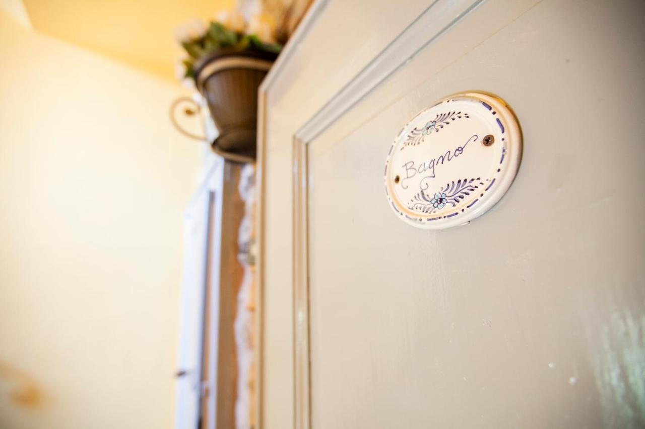 Casa Di Momo Lägenhet Carate Urio Exteriör bild