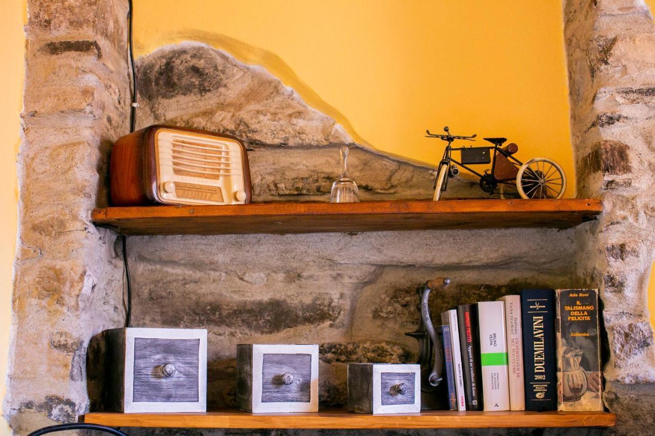Casa Di Momo Lägenhet Carate Urio Exteriör bild